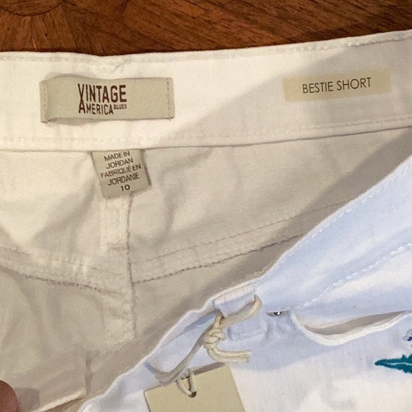 NWT VA Bestie short - Picture 2 of 3